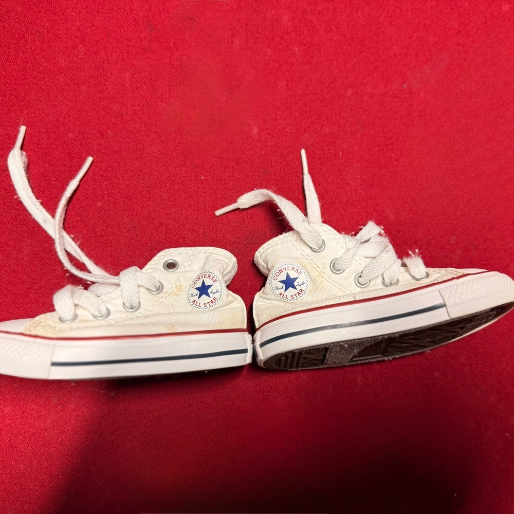 Converse Kids White Low-Top Chuck Taylor Sneakers